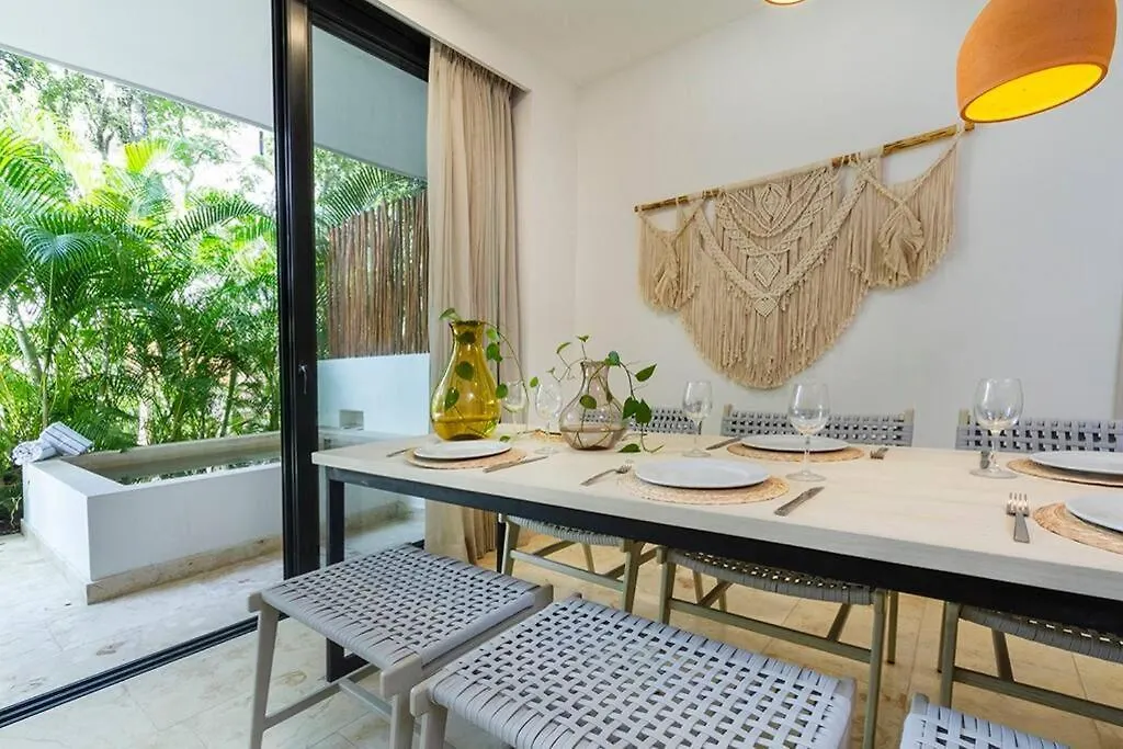 2 Bedroom Apartment + Private Pool And Roof Top Terrace Tulum Mexico